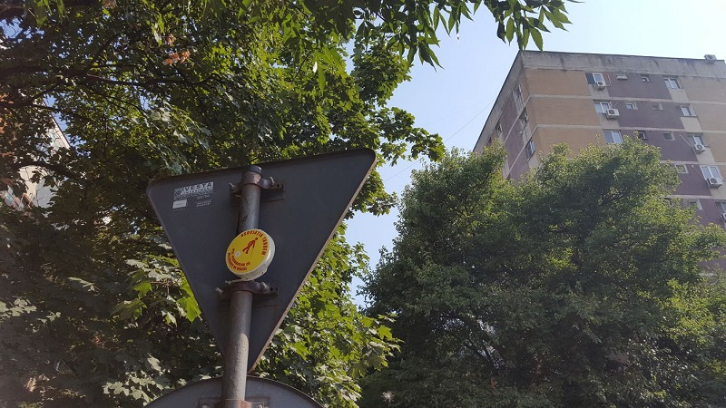 Asociația Tandem a montat în București 3.500 de dispozitive pentru nevăzători